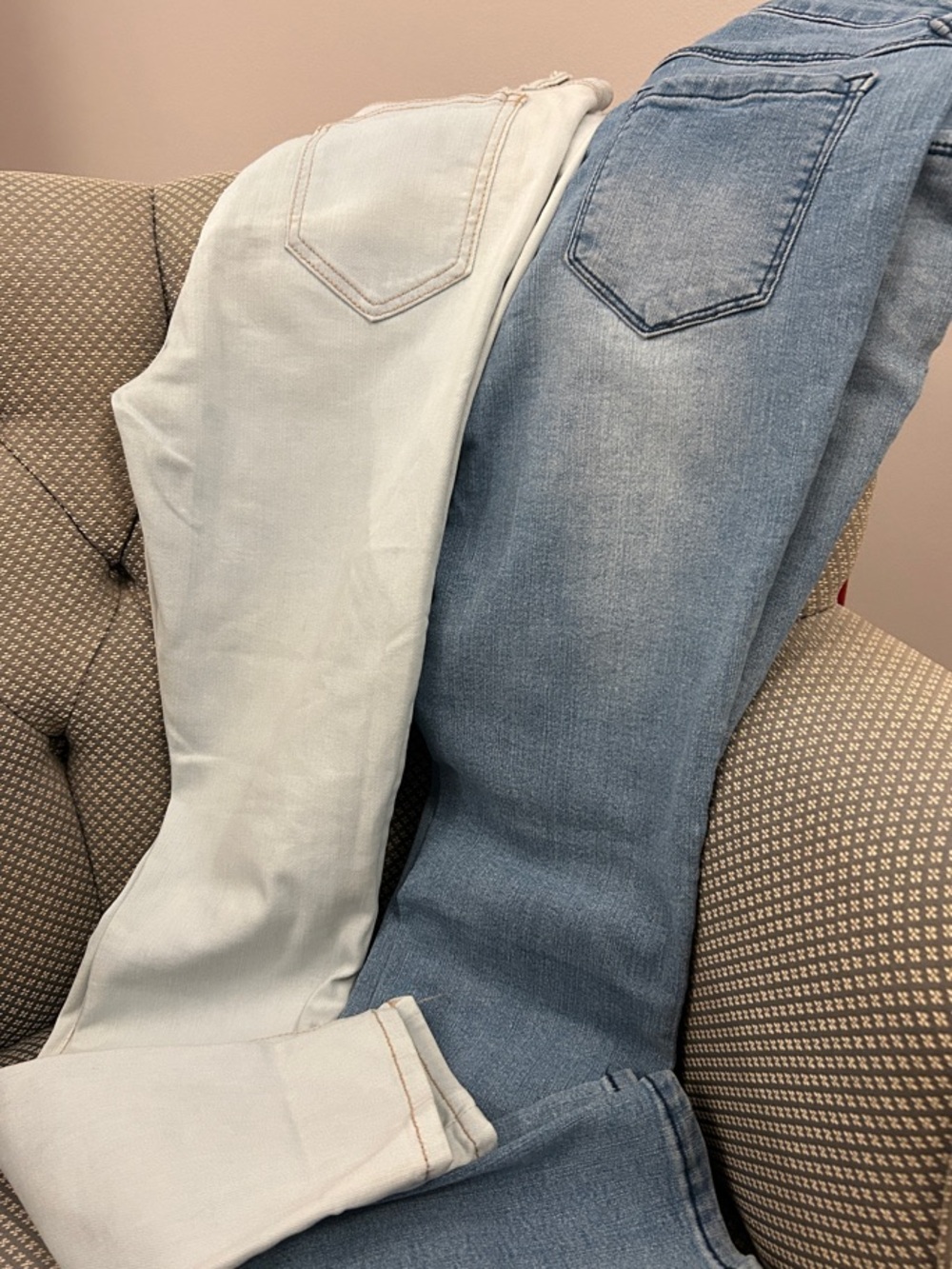 Women's Skinny Jeans - Light Blue and Off-White Stretch Denim - 3/4